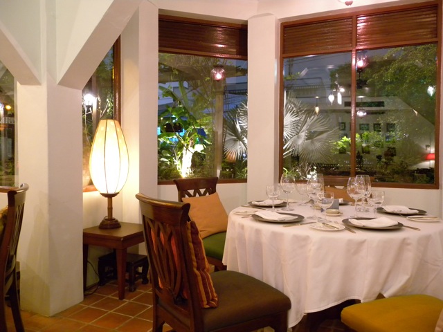 Interior Cafe Siam (image credit: restaurantdiningcritiques.com)