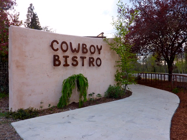 Cowboy Bistro, Talent, Oregon